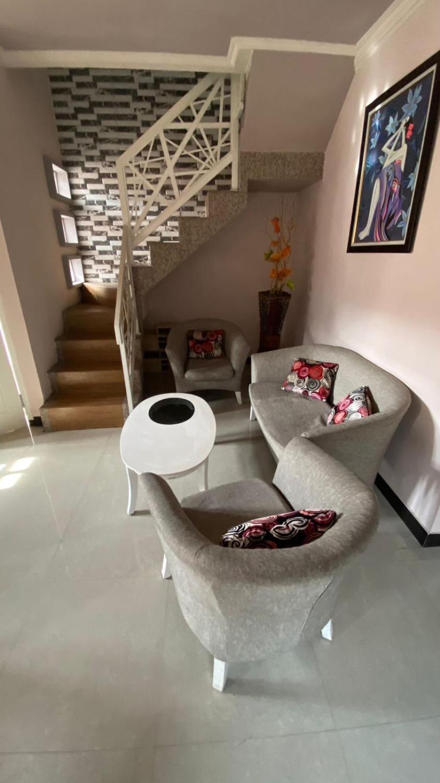Gigafa Homestay Probolinggo Extérieur photo